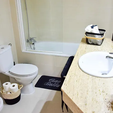 Manzanilla Penthouse Private Jacuzzi & 5min شقة مْبيرا