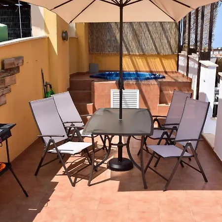 Manzanilla Penthouse Private Jacuzzi & 5min مْبيرا