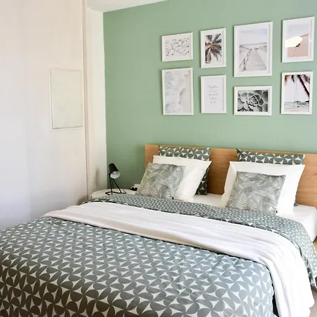 Manzanilla Penthouse - Private Jacuzzi 5min Apartment